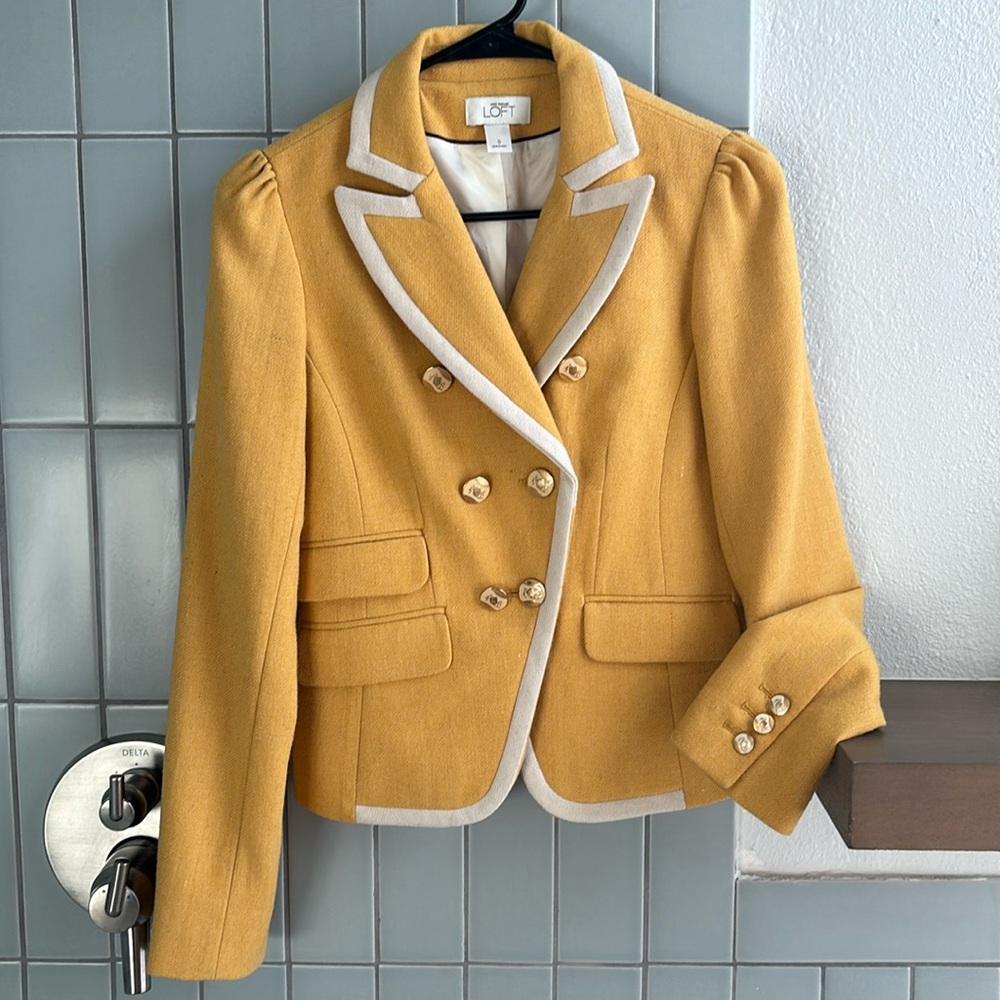 EUC Wool double breasted blazer